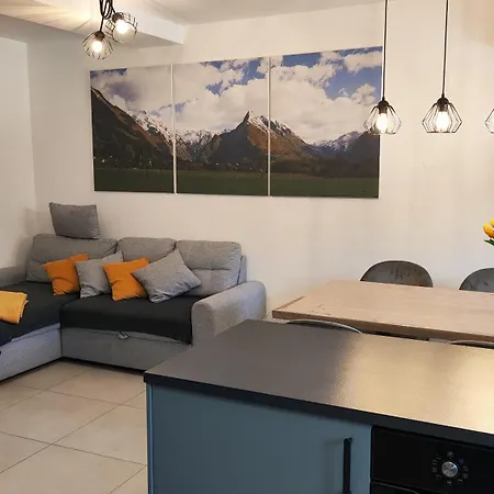 Apartma Irena *